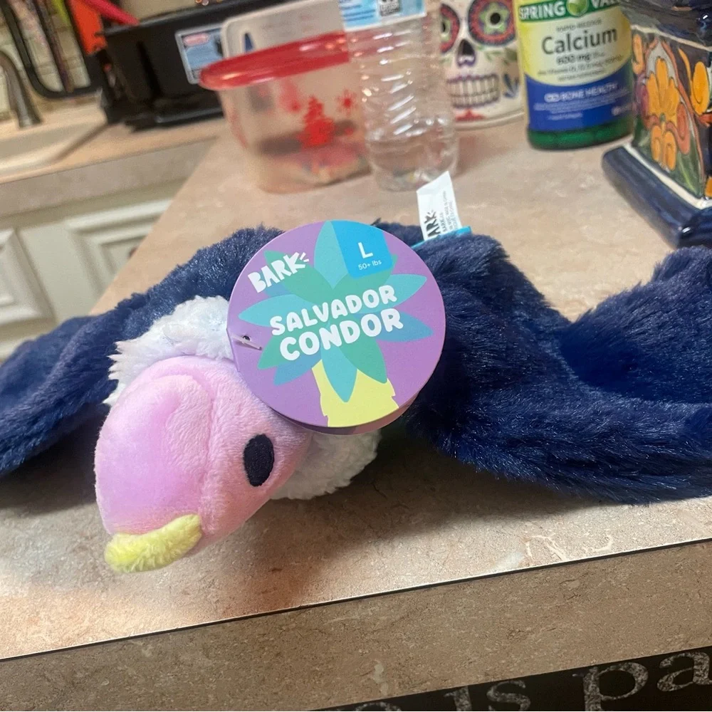 BarkBox Super Chewer Walkies in the Andes! Salvador Condor, size Large